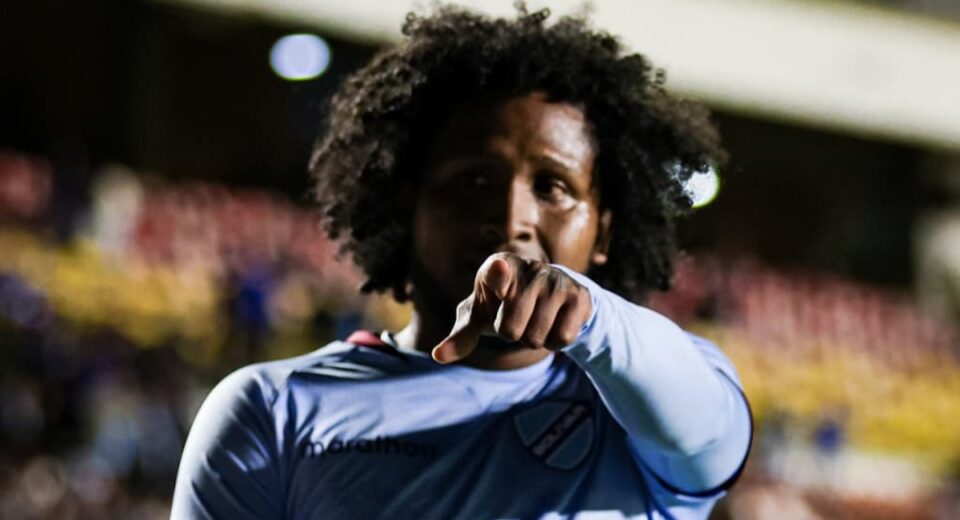 Oficial: Christian Alemán deja Bolívar