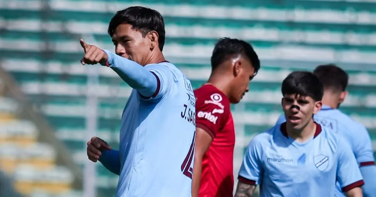 Bolívar arranca la Liga con contundencia y goleada
