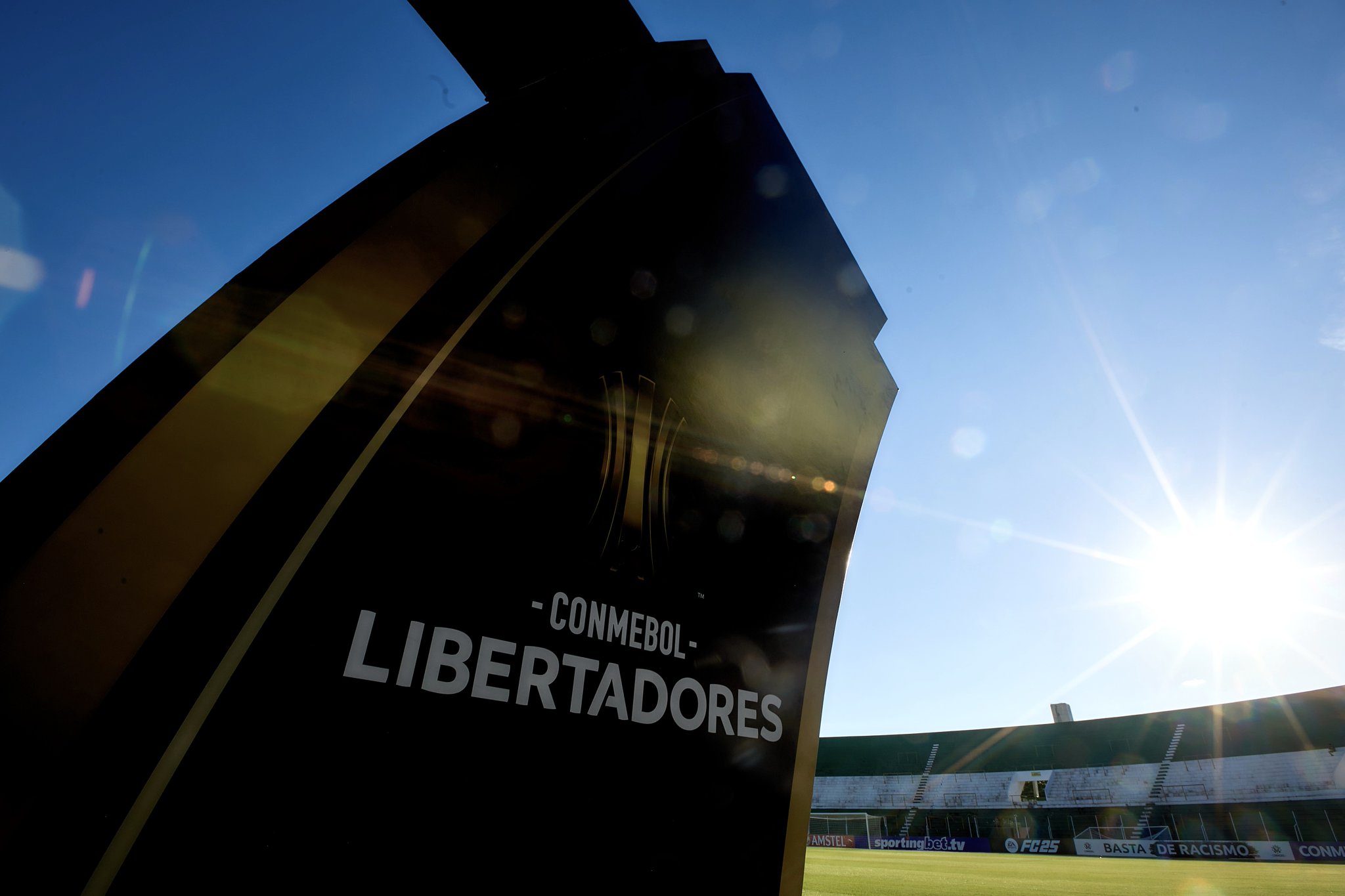 Bolívar habilita venta y canje de entradas para el duelo de Libertadores en Santa Cruz