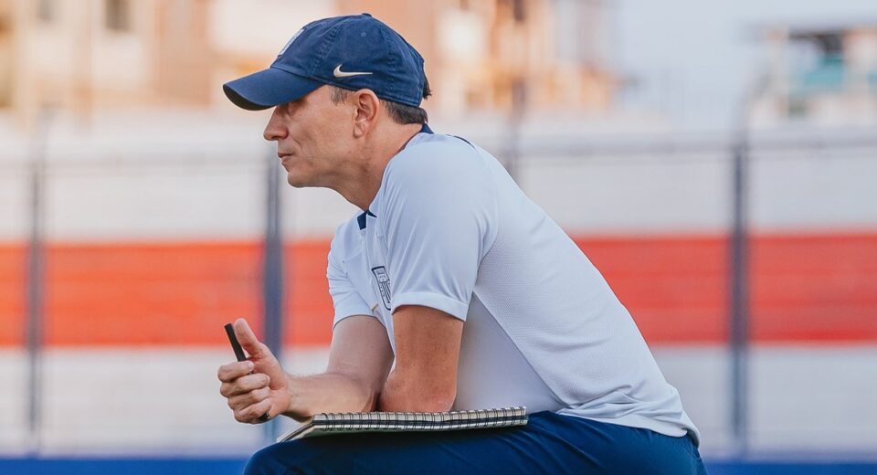 Alejandro Restrepo asume como nuevo entrenador de Bolívar Alejandro Restrepo asume como nuevo entrenador de Bolívar