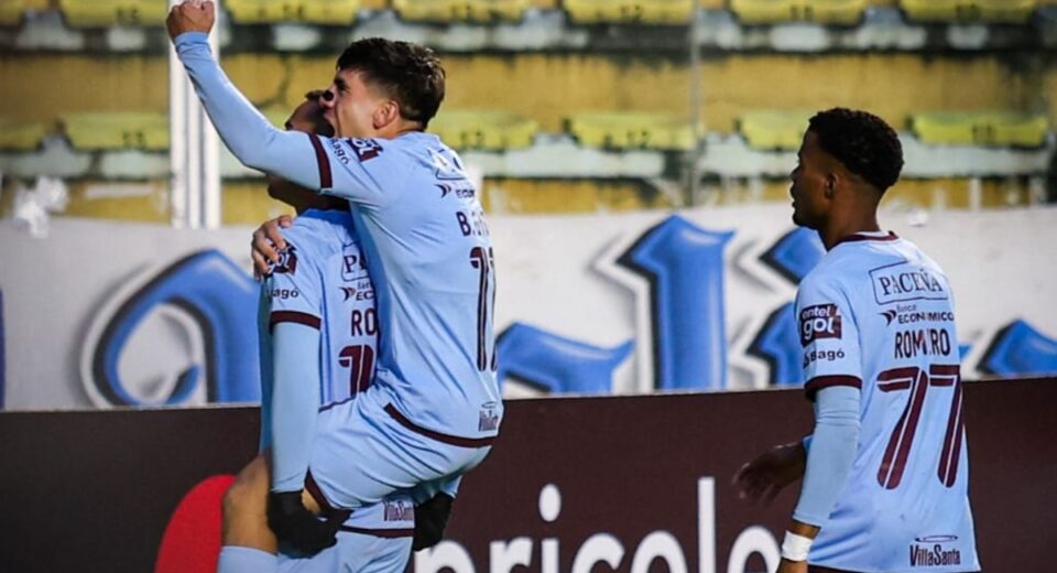 Bolívar golpea a Fluminense y levanta la bandera boliviana en el ámbito internacional