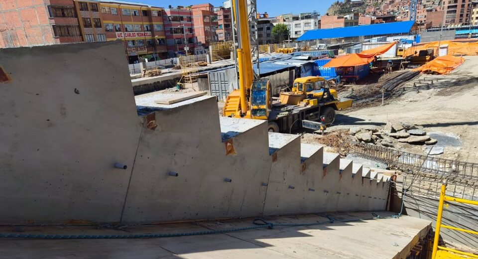 Empiezan a levantarse las graderías del nuevo estadio de Bolívar