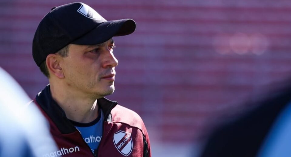 Alejandro Restrepo aprovecha la pausa para rearmar a Bolívar Alejandro Restrepo aprovecha la pausa para rearmar a Bolívar