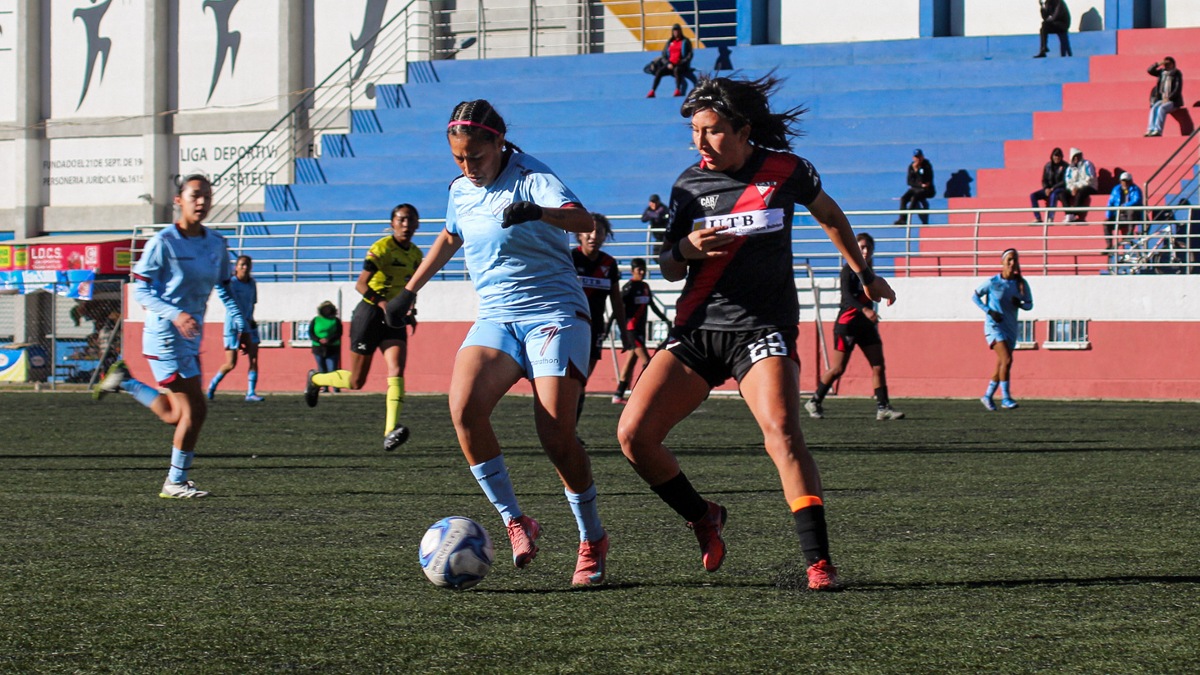 Bolívar Femenino remontó ante Always Ready y se adueñó de la cima