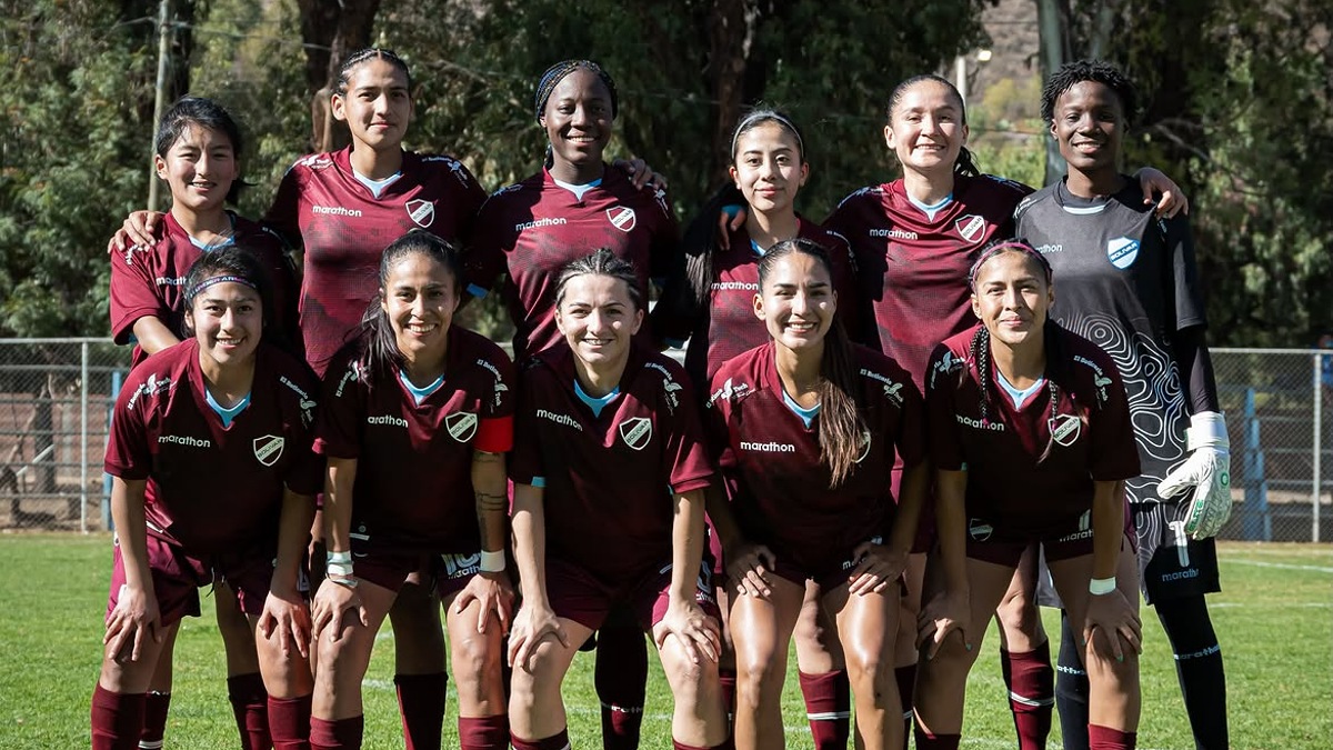 Bolívar Femenino inicia con victoria su camino en la Liga Femenina