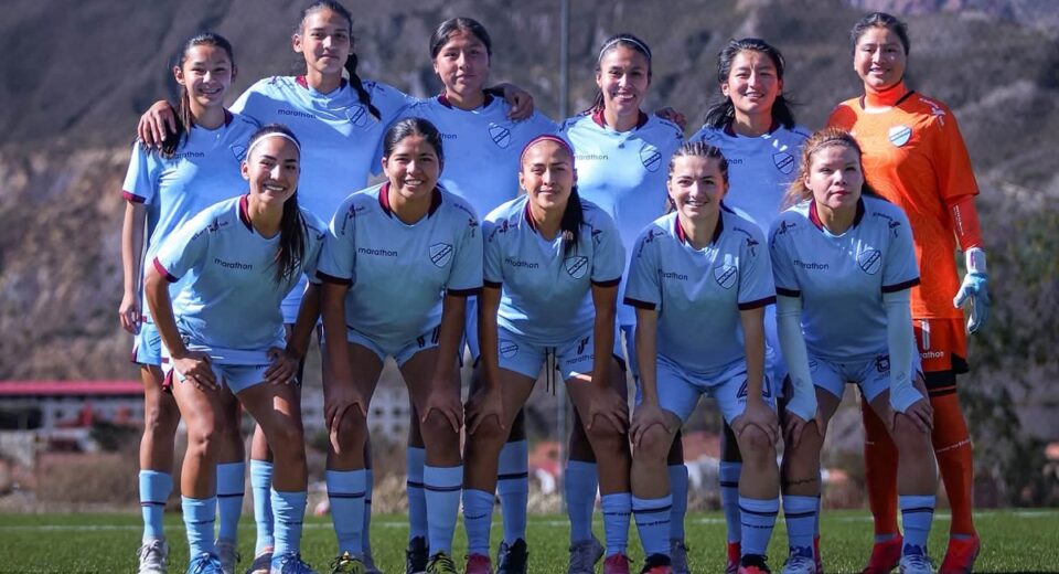 Bolívar Femenino golea a San Antonio y mantiene el paso perfecto en la Liga Femenina Bolívar Femenino golea a San Antonio y mantiene el paso perfecto en la Liga Femenina