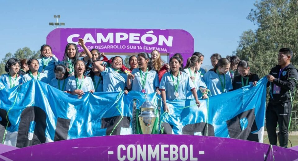 Bolívar Sub-14 conquista Cochabamba y confirma que el futuro de la Academia ya comenzó Bolívar Sub-14 conquista Cochabamba y confirma que el futuro de la Academia ya comenzó