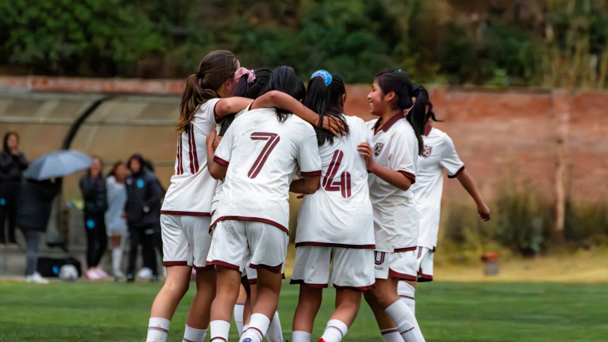 Bolívar Sub-14 ya se encuentra en Paraguay para disputar la CONMEBOL Evolución
