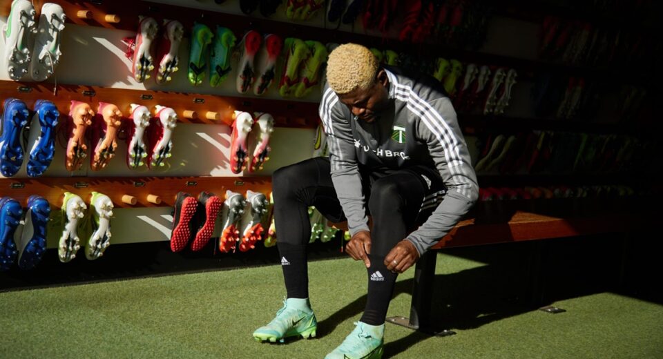 Dairon Asprilla, experiencia, potencia y resiliencia para el ataque de Bolívar