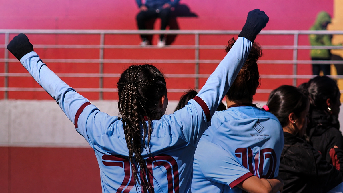 Bolívar Femenino impone su fútbol, golea 4-1 a San Antonio y se consolida en la cima